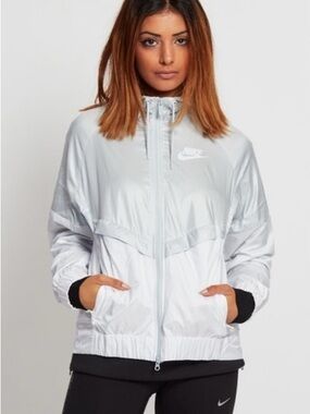 Nike Women's Sportswear Windrunner White/Silver Hooded Jacket | Athleisure Sz L